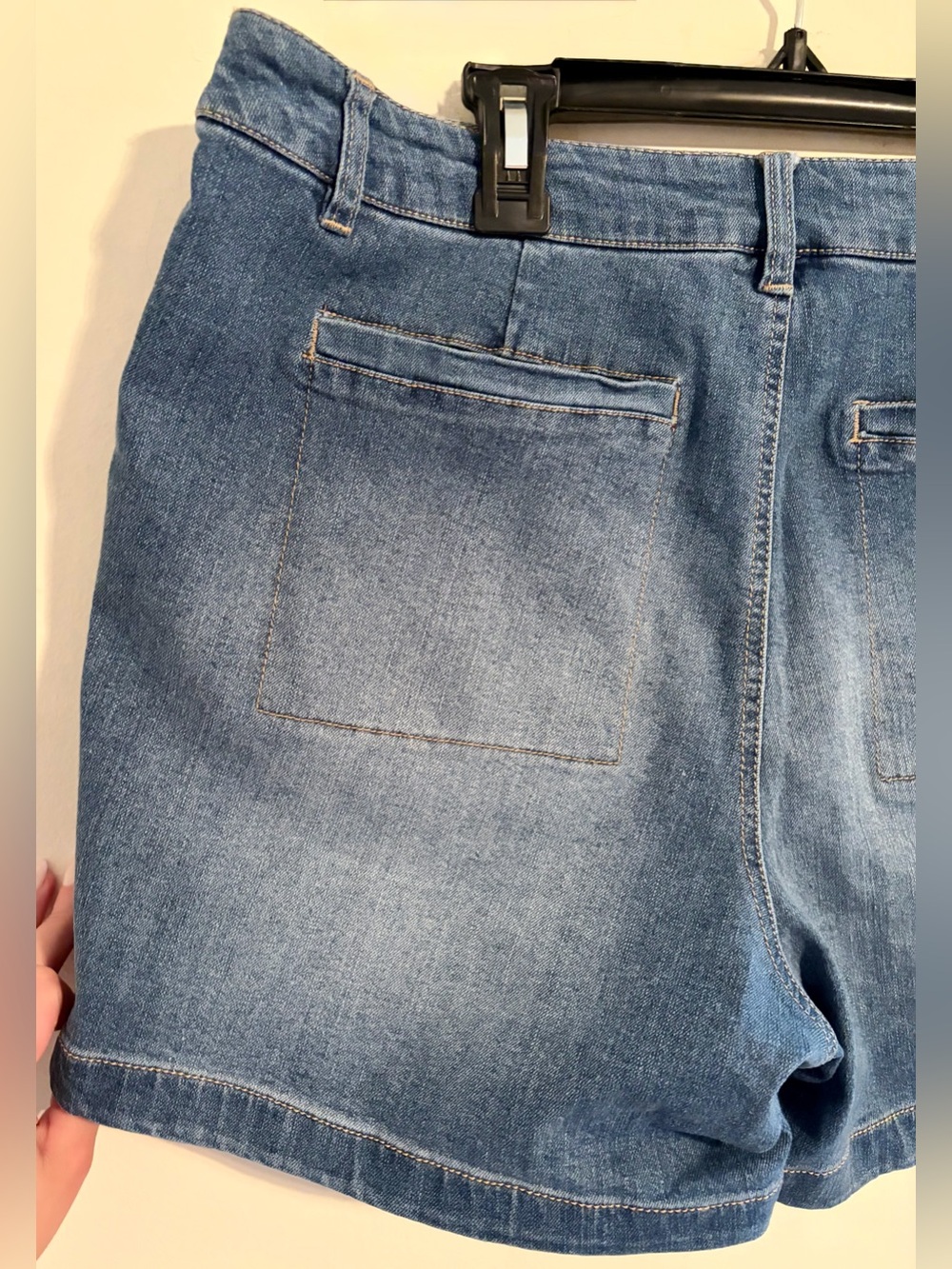 NWOT d. jeans Blue Women's Denim Shorts Mid Rise Stretchy w/ Pockets Sz 14 - Picture 9 of 11